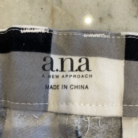 A.n.a a new approach Buffalo plaid twill shorts 10 - Picture 6 of 8